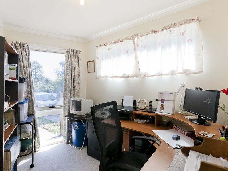 10 Yambina Crescent, Waramanga ACT 2611