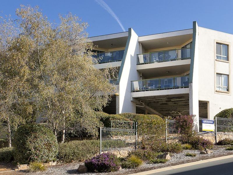 33/40 Leahy Close, Narrabundah ACT 2604