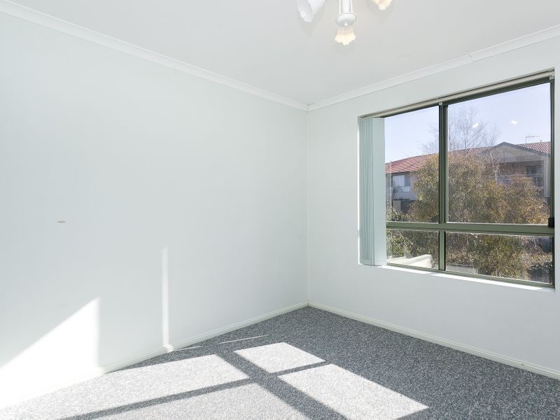 33/40 Leahy Close, Narrabundah ACT 2604