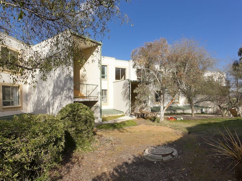 33/40 Leahy Close, Narrabundah ACT 2604