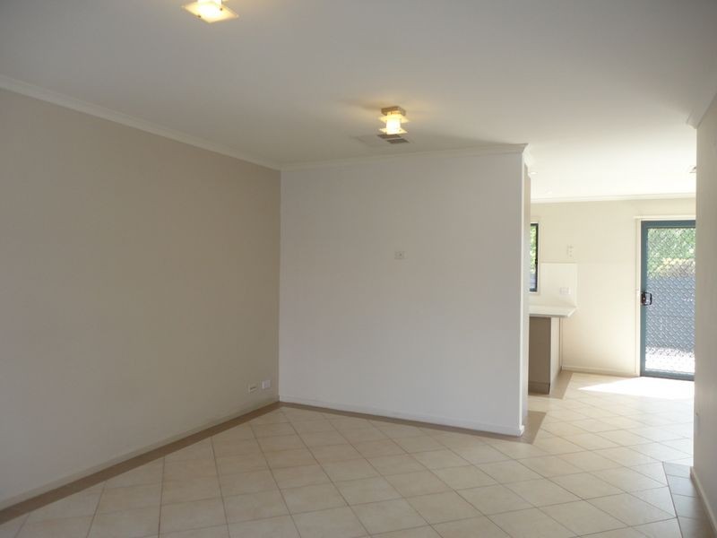 2/58 Betty Maloney Crescent “Sunris, Banks ACT 2906