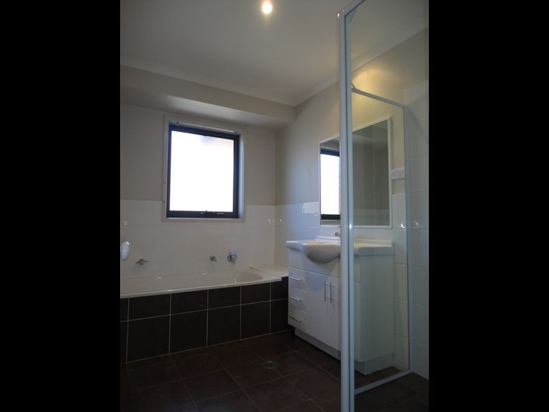 2/58 Betty Maloney Crescent “Sunris, Banks ACT 2906