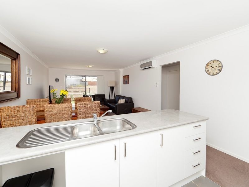 15/36 John Holt Street, Macgregor ACT 2615