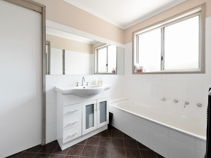 6 Bastow Circuit, Banks ACT 2906