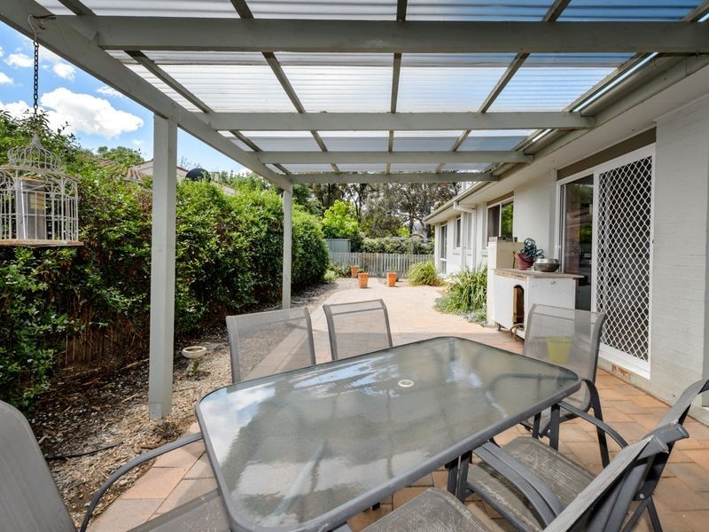 6 Bastow Circuit, Banks ACT 2906