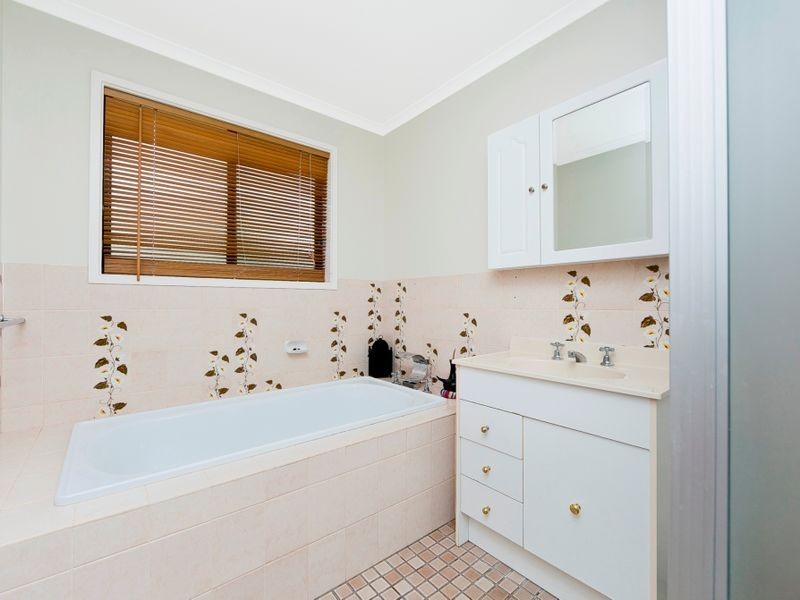 135 Lawrence Wackett Crescent, Theodore ACT 2905