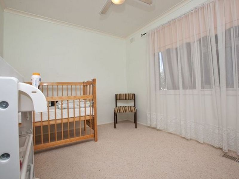 8 Dane Street, Karabar NSW 2620