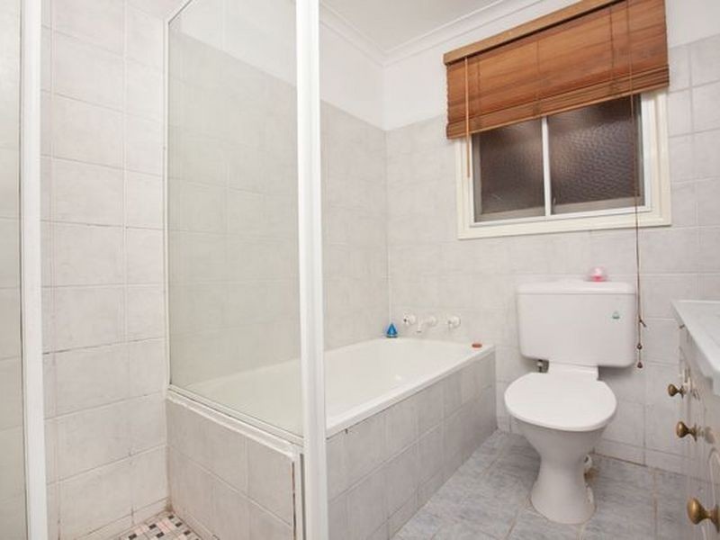 8 Dane Street, Karabar NSW 2620