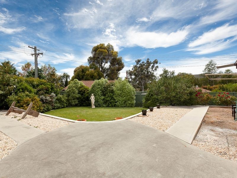 17 Curnow Place, Chisholm ACT 2905