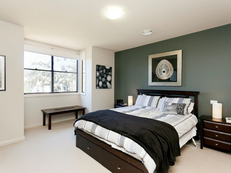 13/2 Eldridge Crescent, Garran ACT 2605