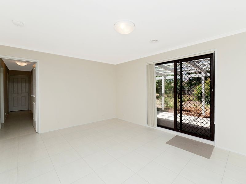 2 Bulcock Place, Fadden ACT 2904