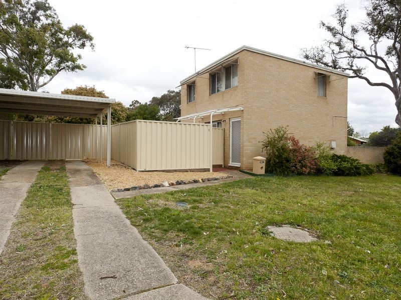 2 Jenner Court, Wanniassa ACT 2903