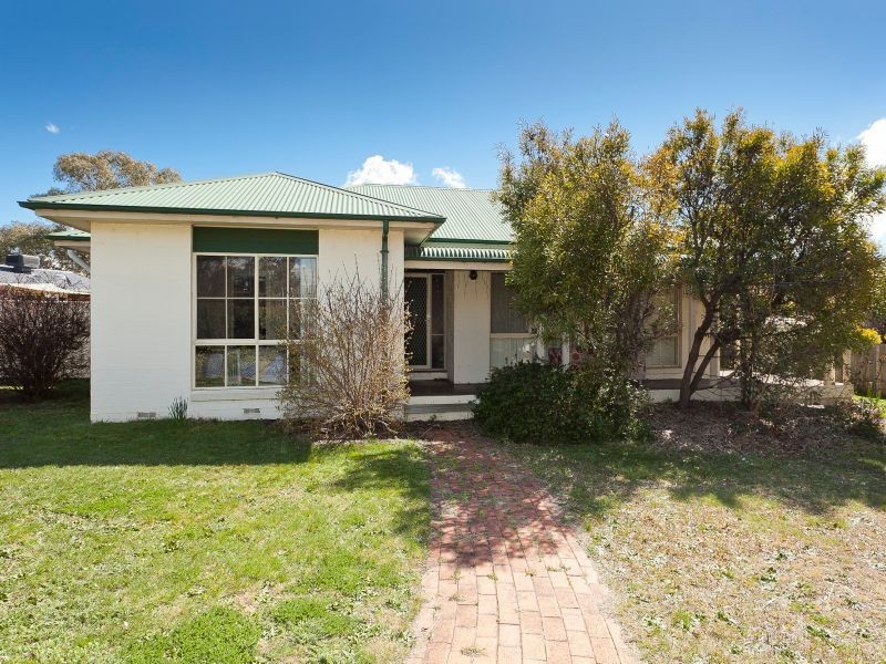 4 Kingscote Crescent, Bonython ACT 2905