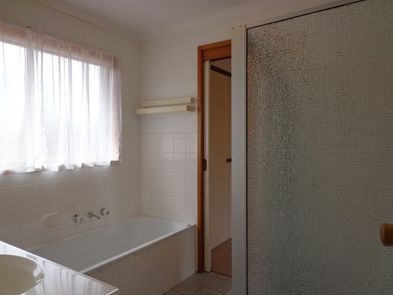 4 Steffanoni Circuit, Monash ACT 2904