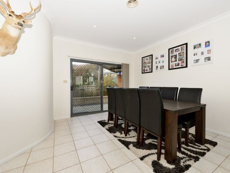 2 Glenora Court, Jerrabomberra NSW 2619