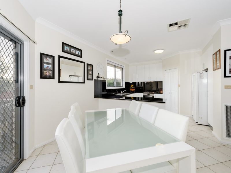 2 Glenora Court, Jerrabomberra NSW 2619