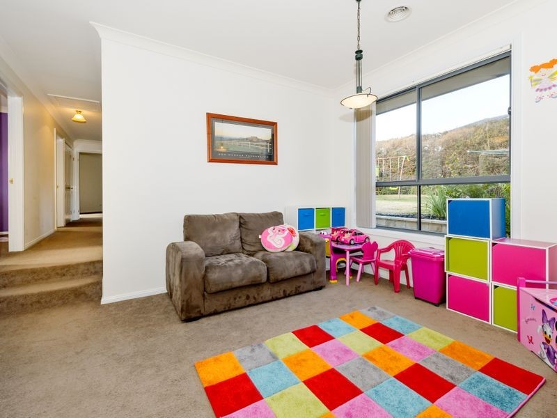 2 Glenora Court, Jerrabomberra NSW 2619