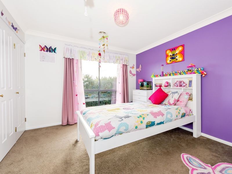 2 Glenora Court, Jerrabomberra NSW 2619