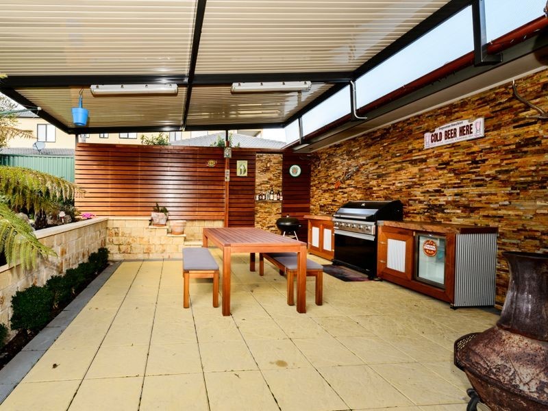 2 Glenora Court, Jerrabomberra NSW 2619