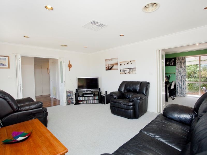 55 Girdlestone Circuit, Calwell ACT 2905