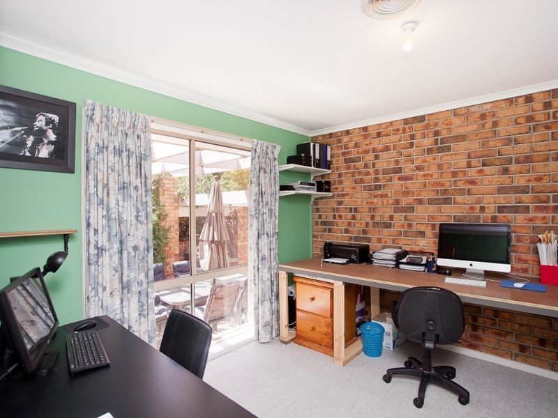 55 Girdlestone Circuit, Calwell ACT 2905