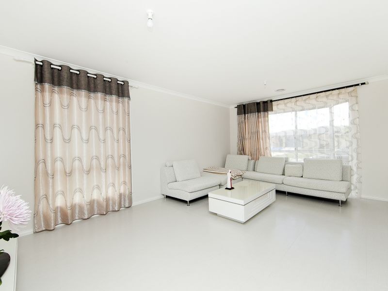 53 Wunderly Circuit, Macgregor ACT 2615