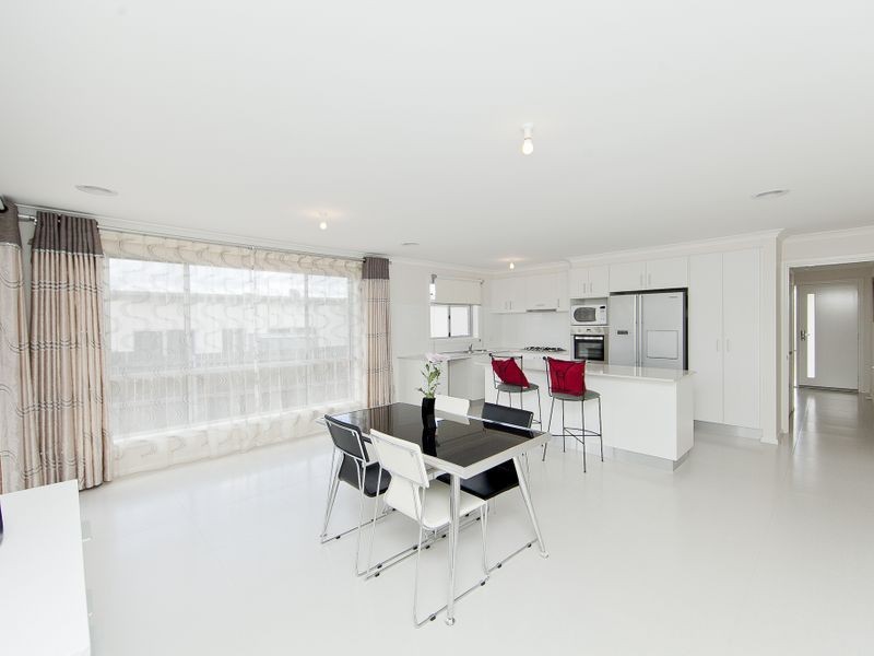 53 Wunderly Circuit, Macgregor ACT 2615