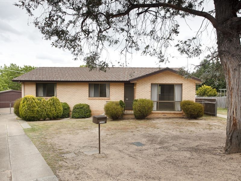 8 Broadhurst Street, Kambah ACT 2902