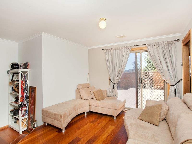2 McKeown Place, Banks ACT 2906