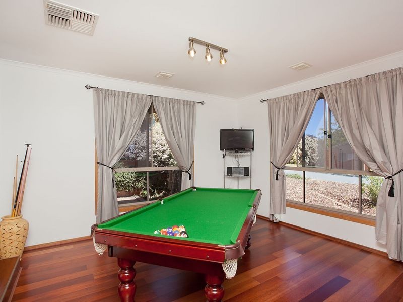 2 McKeown Place, Banks ACT 2906