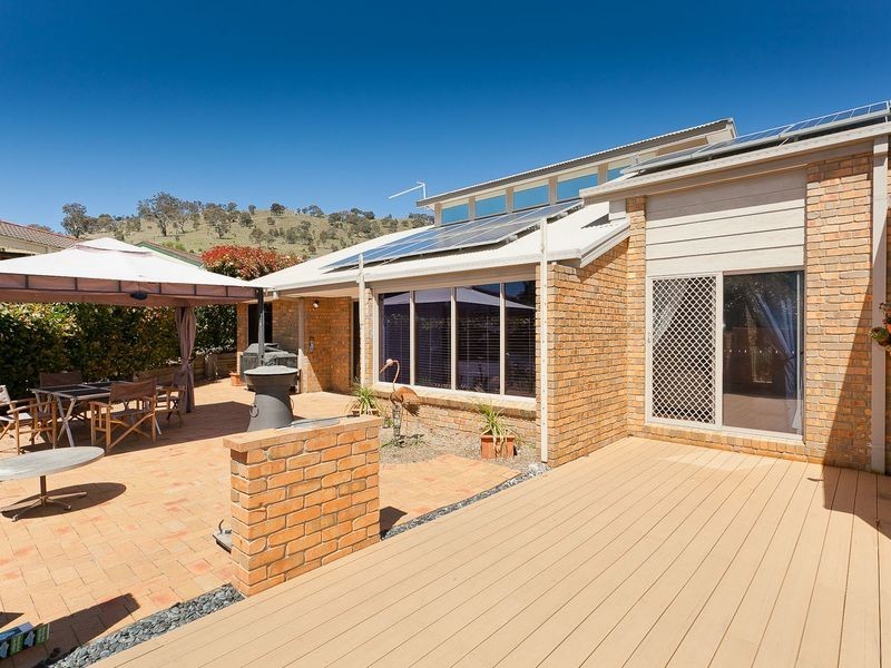 2 McKeown Place, Banks ACT 2906