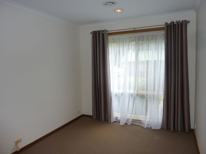 8A Kayser Place, Monash ACT 2904