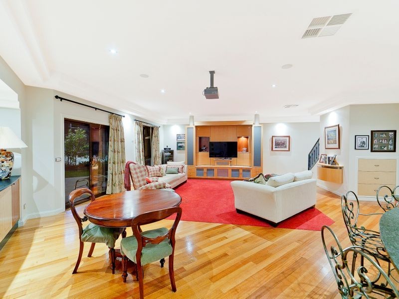 8 Alexandra Street, Hall ACT 2618