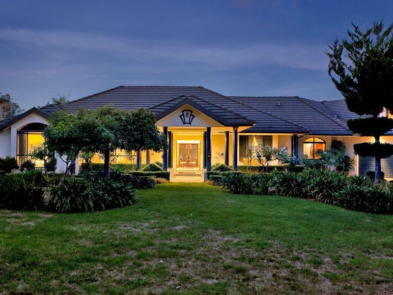 8 Alexandra Street, Hall ACT 2618