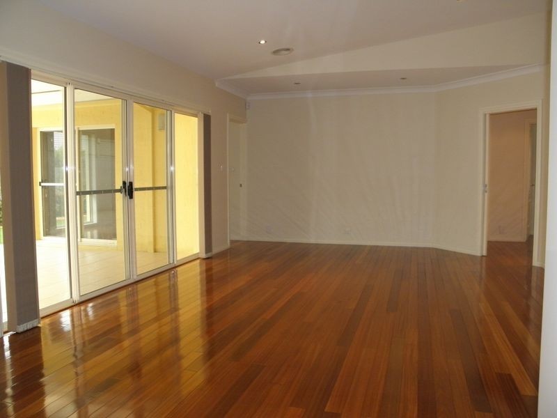 66 McGilvray Close, Gordon ACT 2906