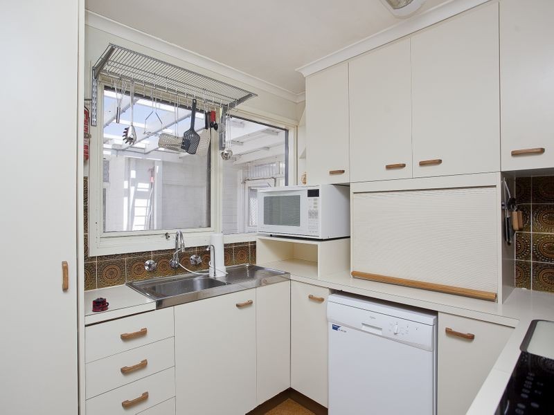 1 Lendon Place, Macgregor ACT 2615