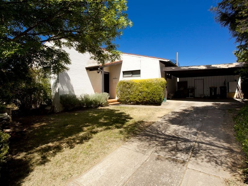 1 Lendon Place, Macgregor ACT 2615