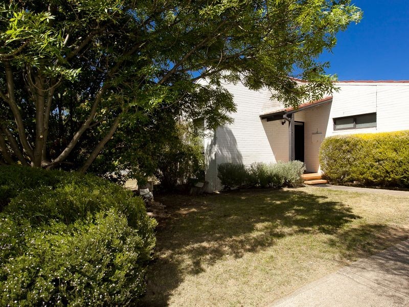 1 Lendon Place, Macgregor ACT 2615