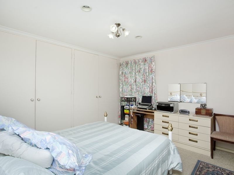 1 Lendon Place, Macgregor ACT 2615