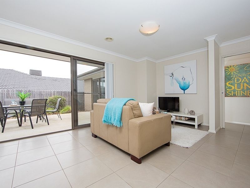 12 Eric De Salis Street, Macgregor ACT 2615