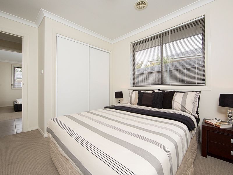 12 Eric De Salis Street, Macgregor ACT 2615
