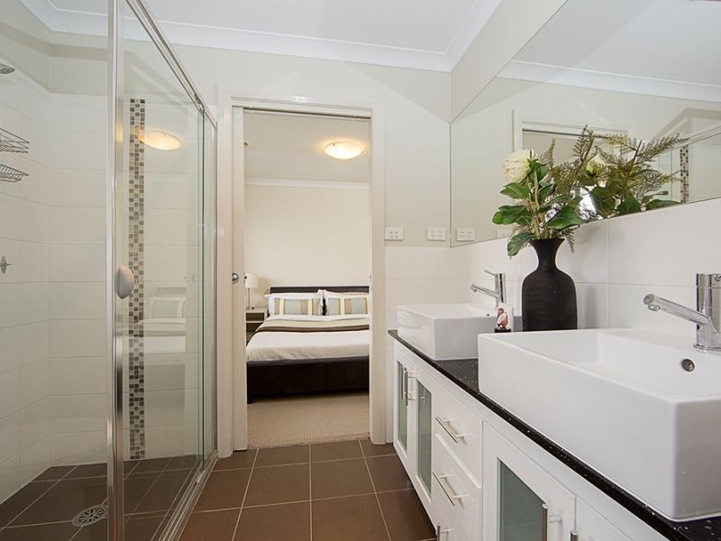 12 Eric De Salis Street, Macgregor ACT 2615