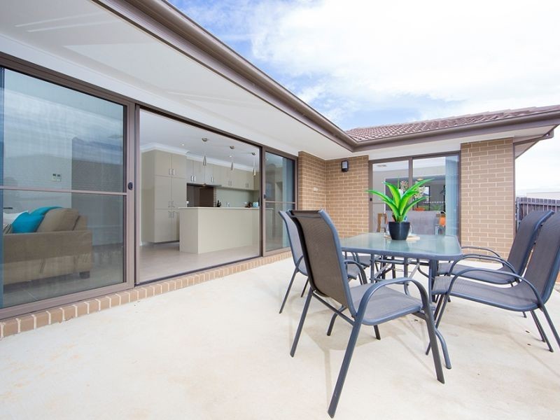 12 Eric De Salis Street, Macgregor ACT 2615