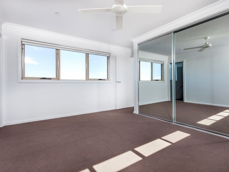 12 Kevin Curtis Crescent, Casey ACT 2913