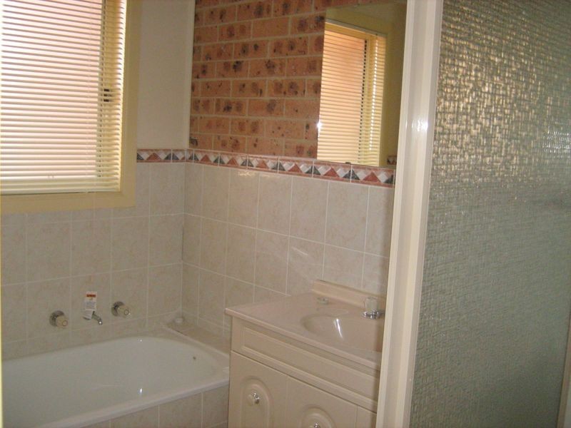13 Attwood Close, Gordon ACT 2906