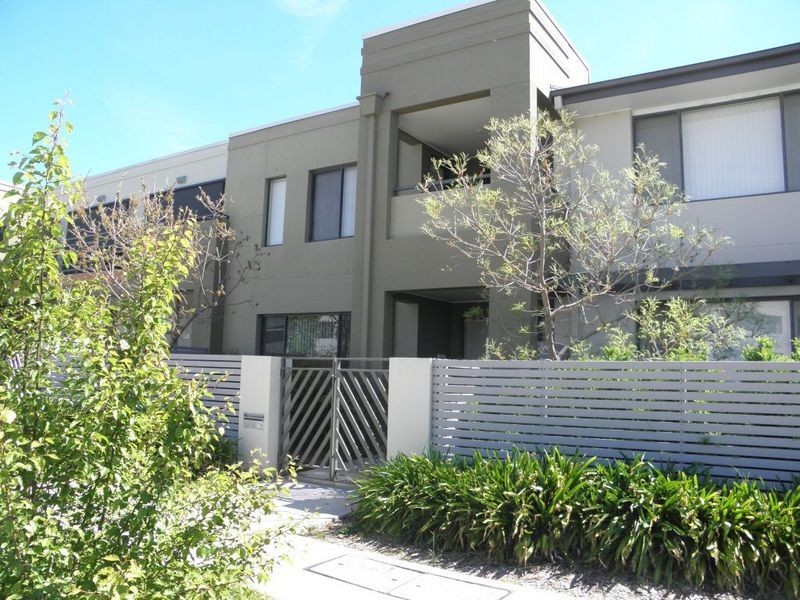 78 Eileen Good Street, Greenway ACT 2900