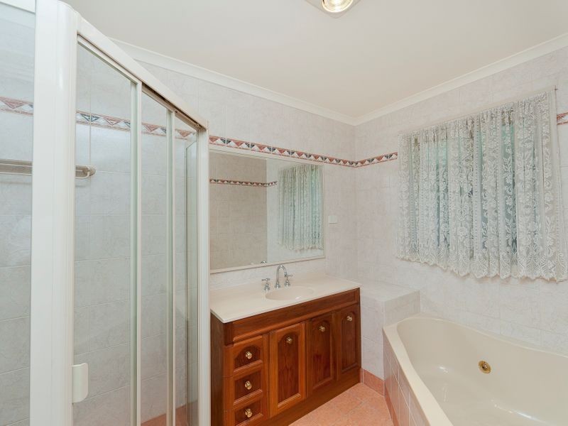 9 Larkin Close, Gordon ACT 2906