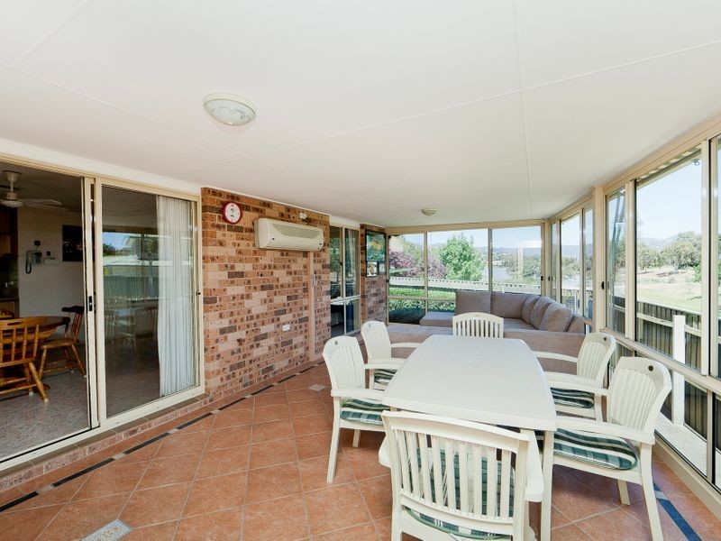 9 Larkin Close, Gordon ACT 2906