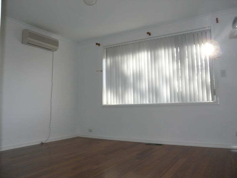 10 Ferrett Circuit, Kambah ACT 2902