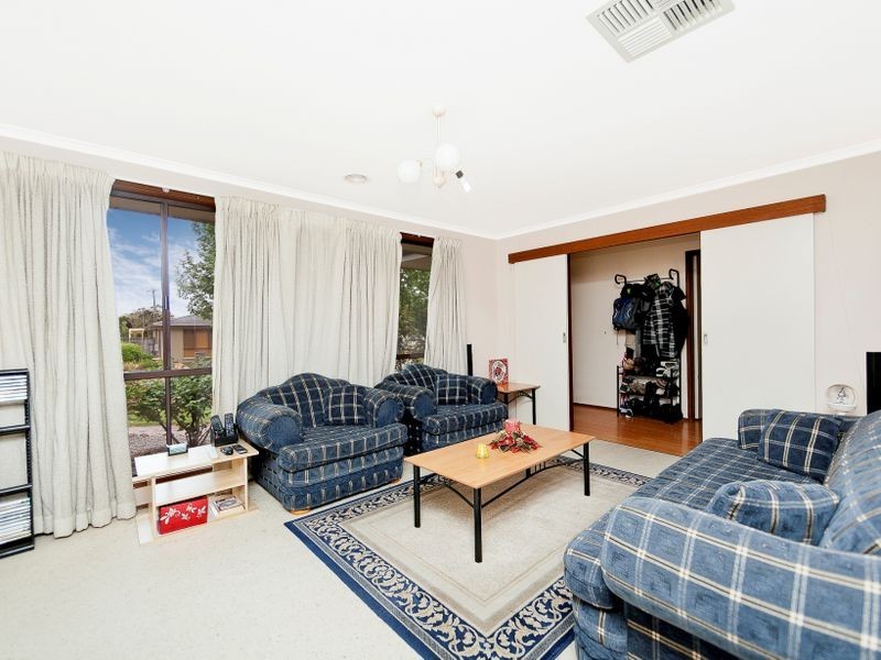 4 Conway Place, Gowrie ACT 2904